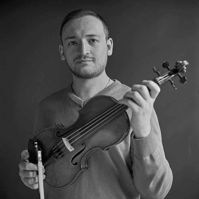 Ivane Verwohlt-Kobulashvili, Musiklehrer für Geige bei rhythm matters